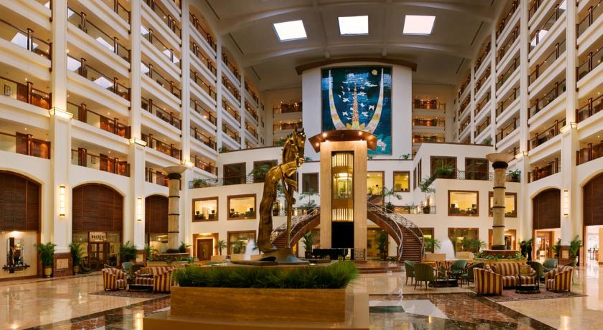 Hotel The Lalit Mumbai Exterior foto The interior of the hotel